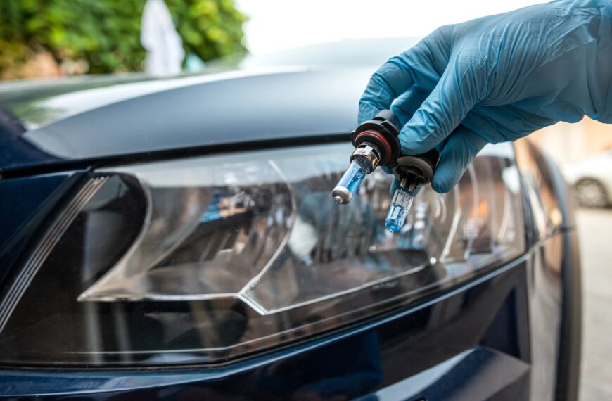 Dlaczego często przepalają się żarówki w samochodzie? Przyczyny i rozwiązania.