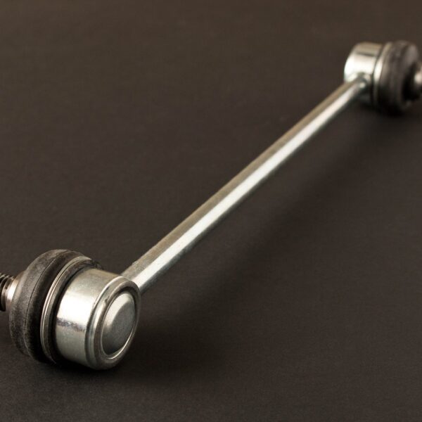 Wymiana łącznika stabilizatora: Krok po kroku z poradami.