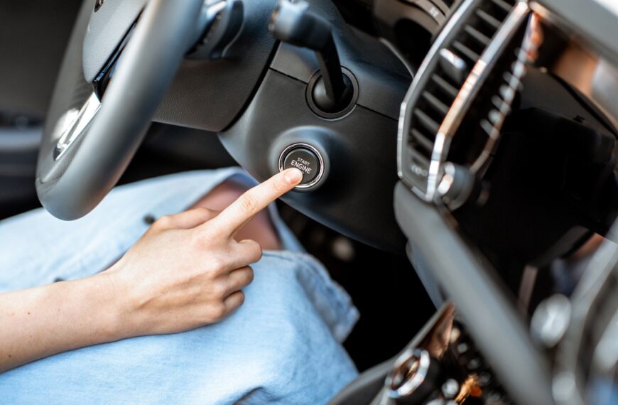 Jak prawidłowo korzystać z systemu start-stop? Zalety, wady i wskazówki.