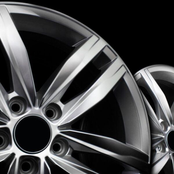 Jak wypolerować felgi aluminiowe? Krok po kroku do lśniącego wyglądu.