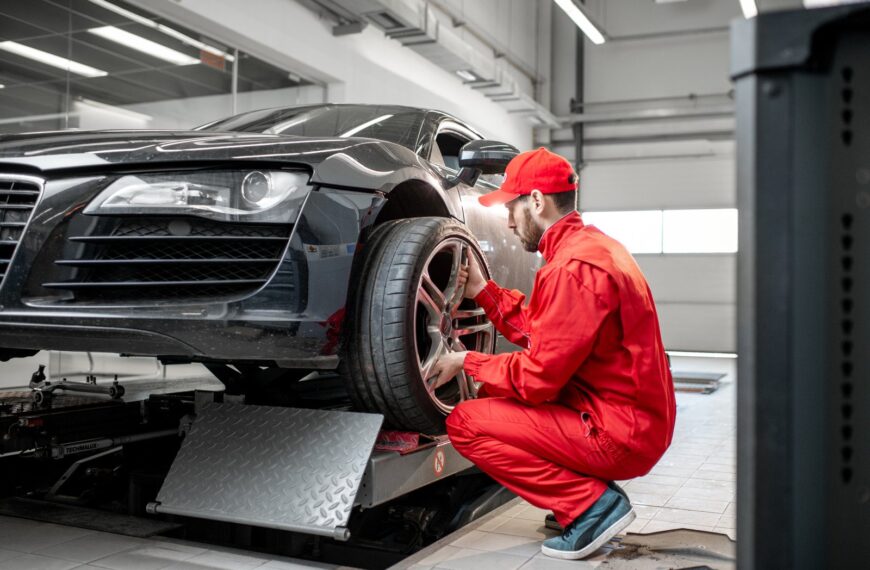 Jakie opony wybrać na sezon letni? Przegląd najlepszych marek i modeli.