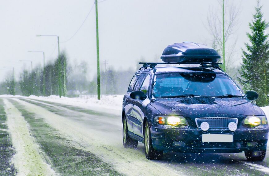 Jak dobrać właściwe opony zimowe? Przewodnik dla kierowców.
