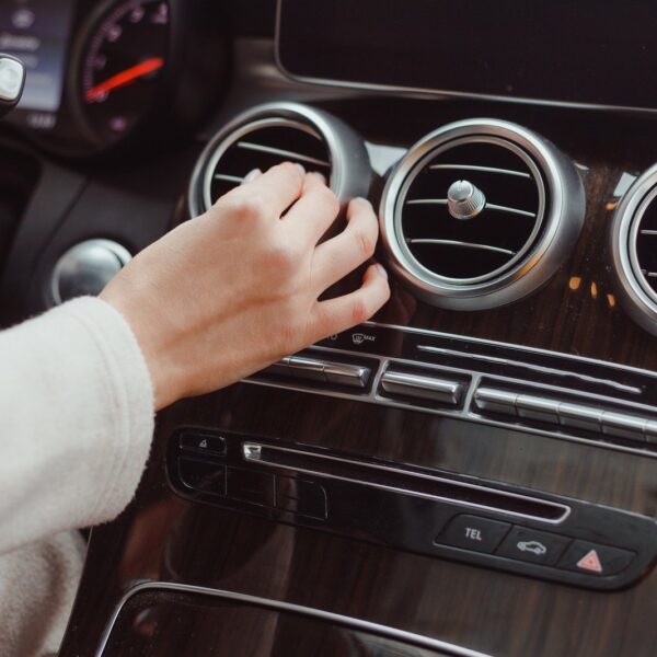 Najczęstsze awarie klimatyzacji i jak je naprawić samodzielnie.