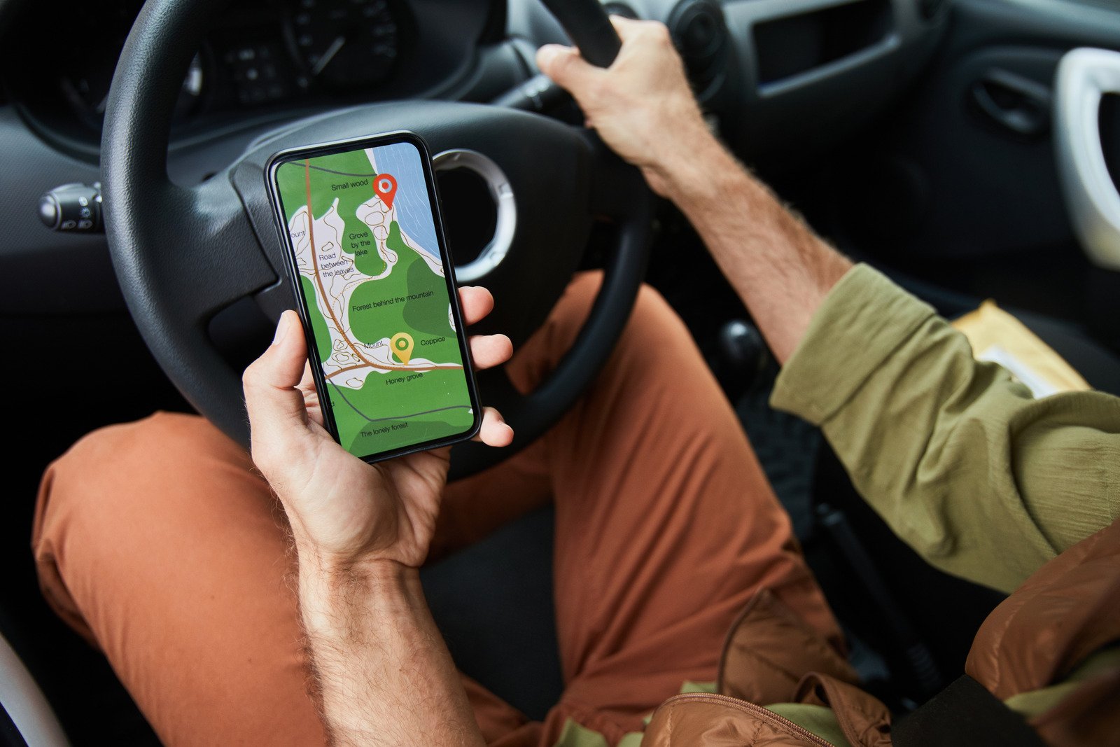 Najlepsze aplikacje dla kierowców: Niezbędne narzędzia na smartfona.