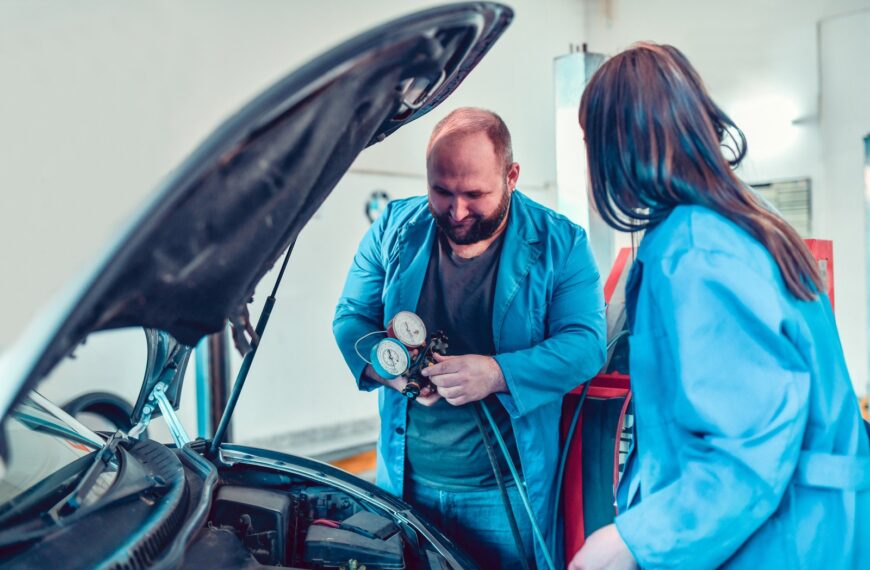 Jak założyć i prowadzić własny warsztat samochodowy? Praktyczne porady dla przedsiębiorczych.