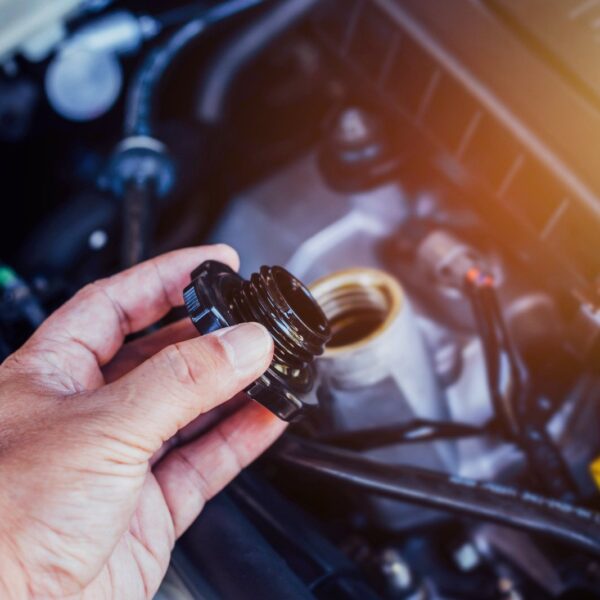 Kiedy i jak często należy wymieniać płyn hamulcowy? Praktyczny przewodnik.